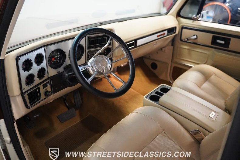 Chevrolet-Blazer-1977-Root-Beer-Brown-Meta-Tan-1
