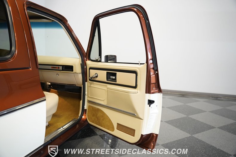 Chevrolet-Blazer-1977-Root-Beer-Brown-Meta-Tan-46