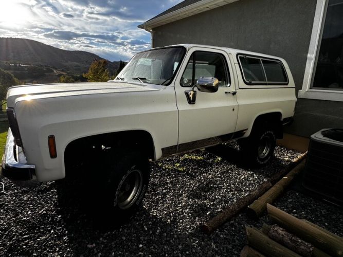 Chevrolet-Blazer-1977-White-Cream-2