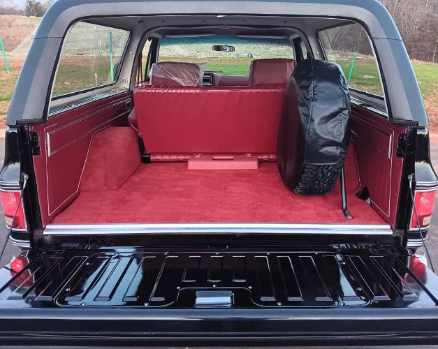 Chevrolet-Blazer-1979-Midnight-Black-Carmine-Red-Deluxe-17