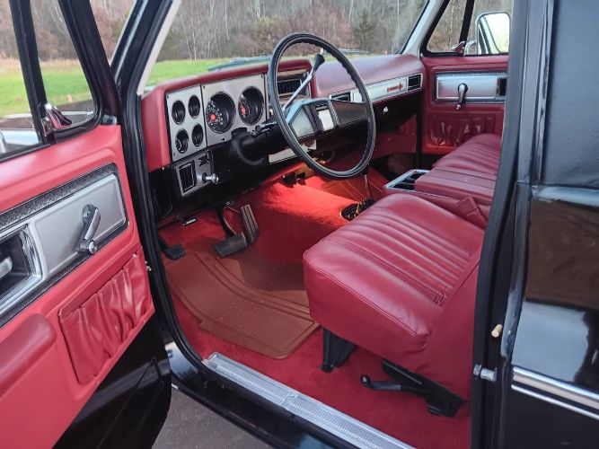 Chevrolet-Blazer-1979-Midnight-Black-Carmine-Red-Deluxe-19