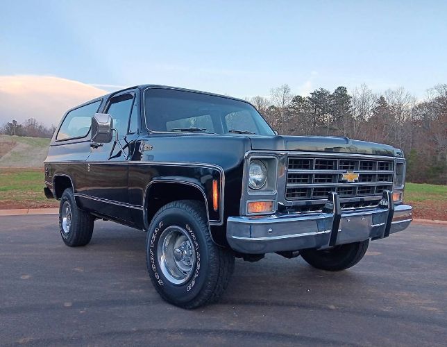 Chevrolet-Blazer-1979-Midnight-Black-Carmine-Red-Deluxe-22