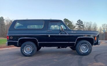 Chevrolet-Blazer-1979-Midnight-Black-Carmine-Red-Deluxe-23