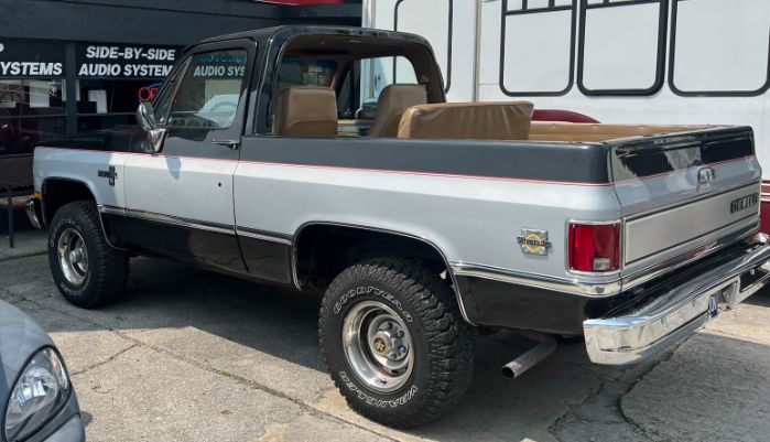 Chevrolet-Blazer-1985-2