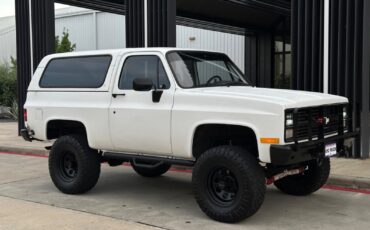 Chevrolet-Blazer-1985-SUV-11