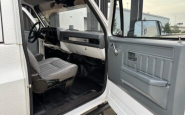 Chevrolet-Blazer-1985-SUV-17