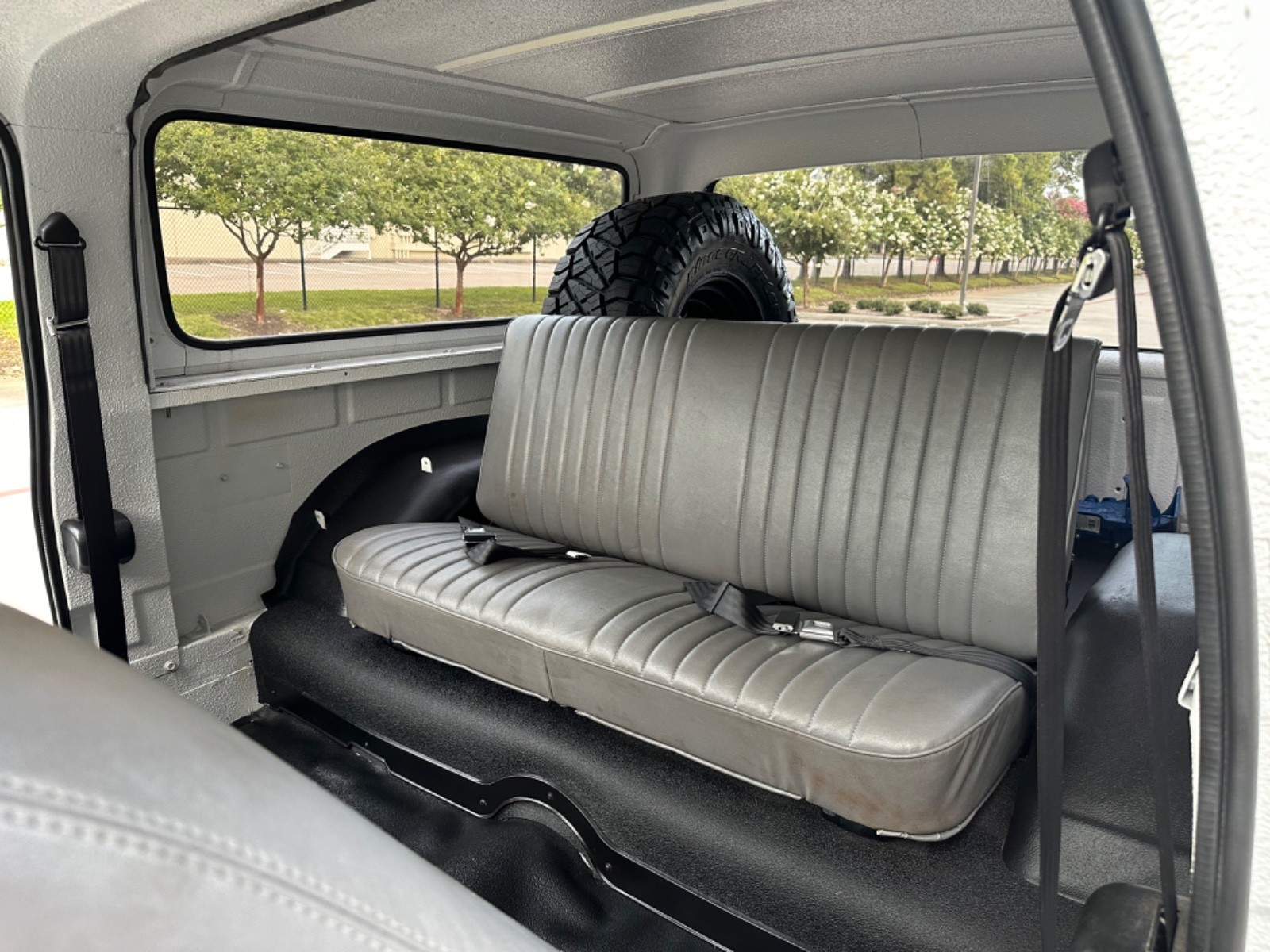 Chevrolet-Blazer-1985-SUV-19