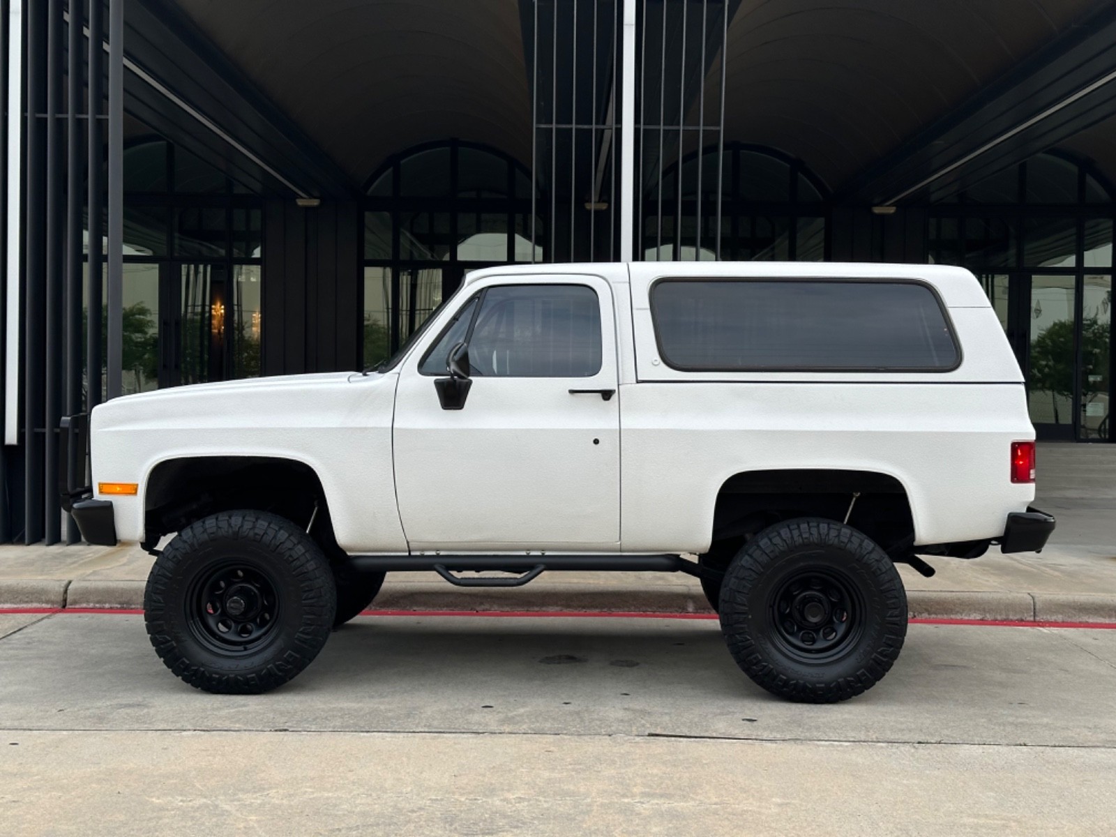 Chevrolet-Blazer-1985-SUV-3