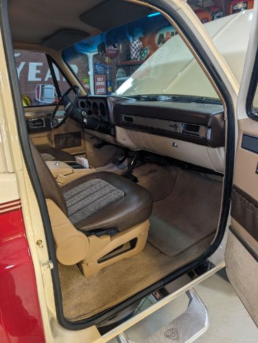 Chevrolet-Blazer-1987-10