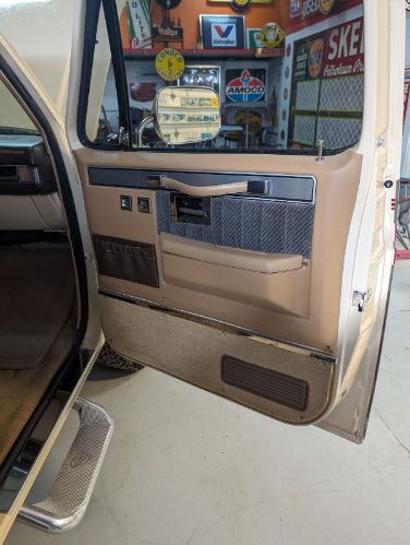 Chevrolet-Blazer-1987-12