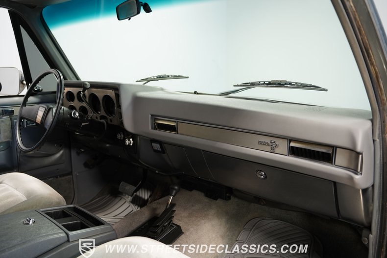 Chevrolet-Blazer-1987-Silver-Gray-36
