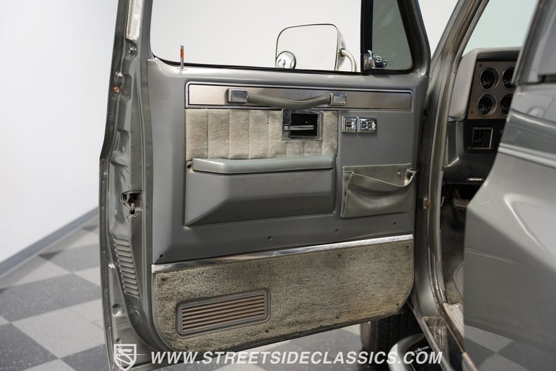 Chevrolet-Blazer-1987-Silver-Gray-43