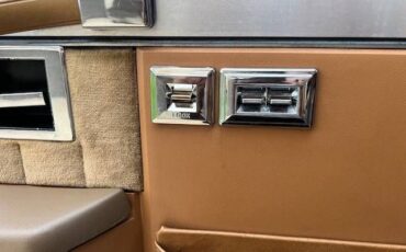 Chevrolet-Blazer-1988-Brown-4