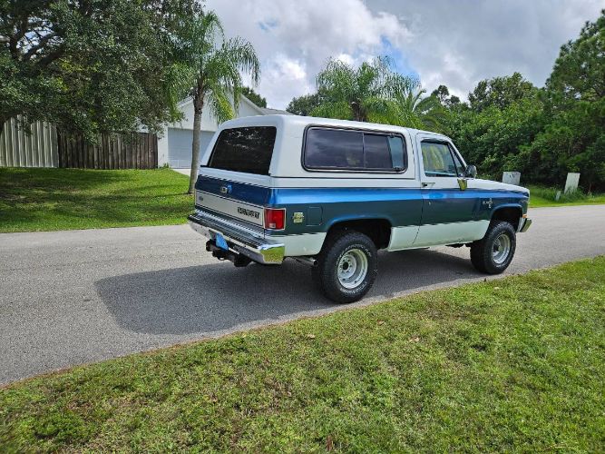 Chevrolet-Blazer-1988-Custom-9