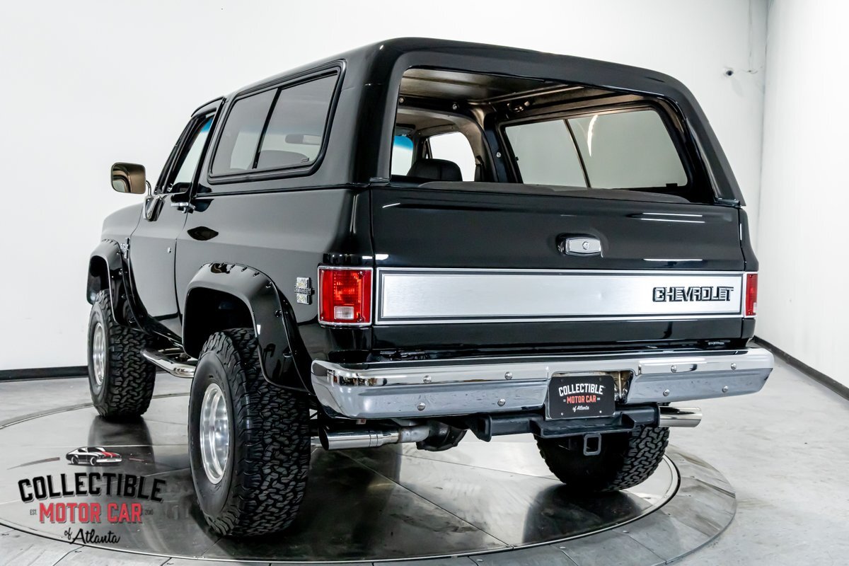 Chevrolet-Blazer-1988-SUV-11