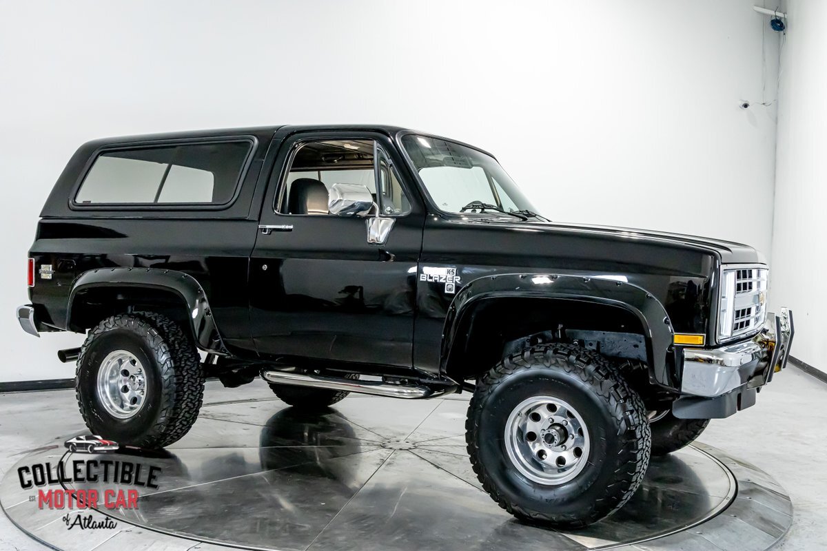 Chevrolet-Blazer-1988-SUV-16