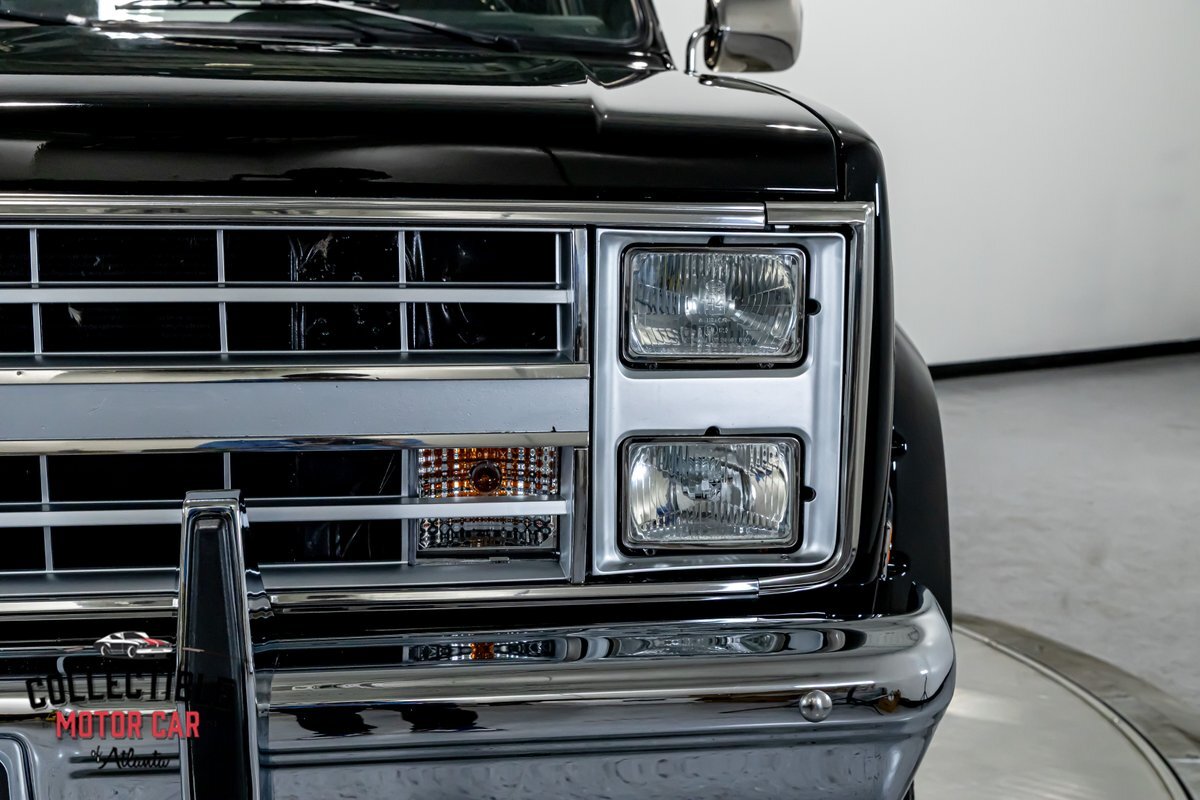 Chevrolet-Blazer-1988-SUV-35