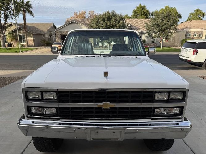 Chevrolet-Blazer-1988-White-14