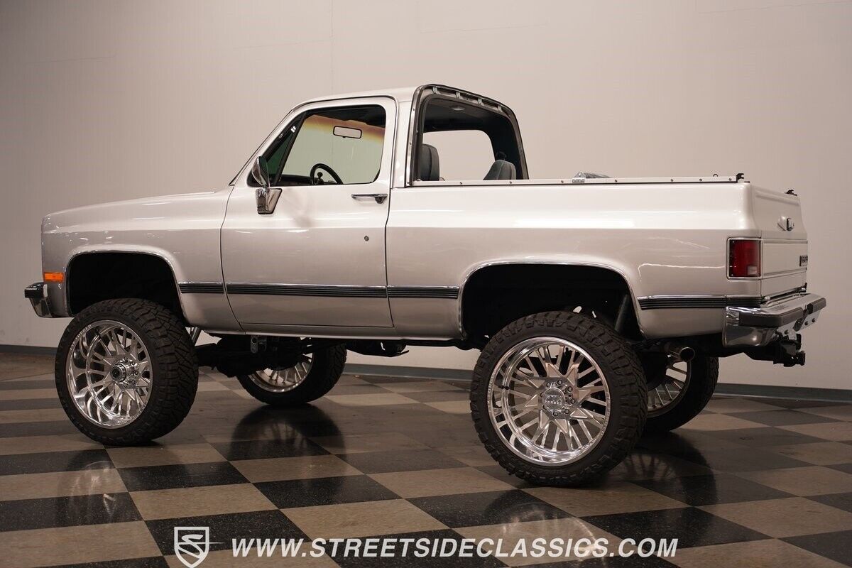 Chevrolet-Blazer-1989-SUV-10