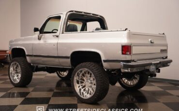 Chevrolet-Blazer-1989-SUV-11
