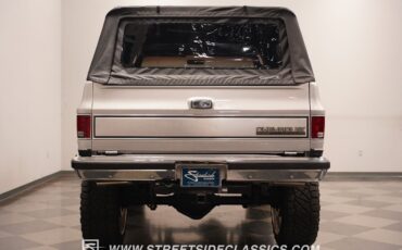 Chevrolet-Blazer-1989-SUV-13