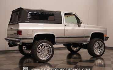 Chevrolet-Blazer-1989-SUV-16
