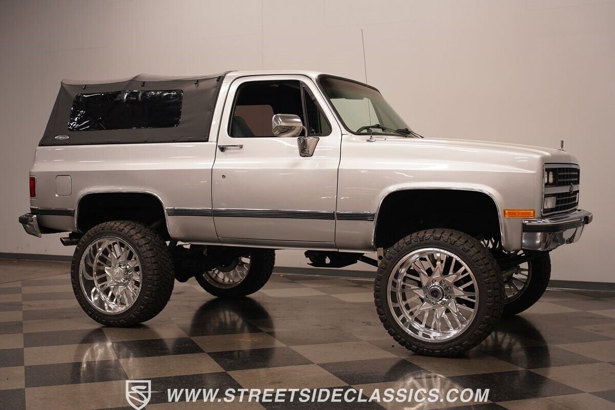 Chevrolet-Blazer-1989-SUV-18