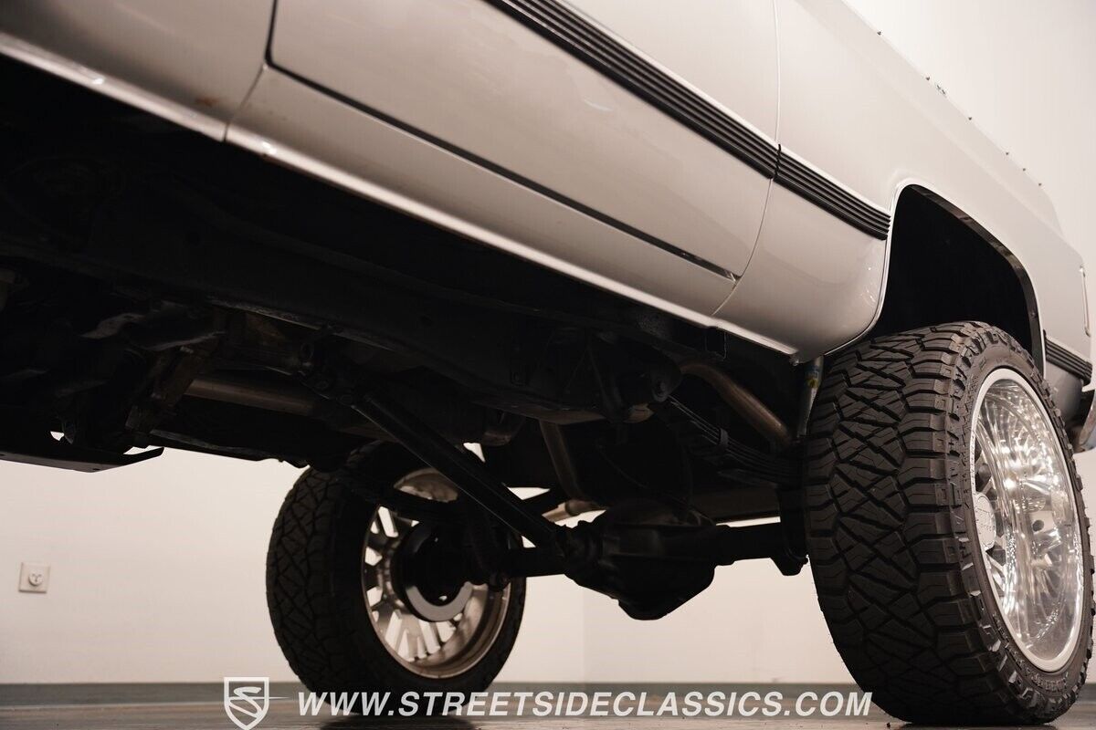 Chevrolet-Blazer-1989-SUV-24