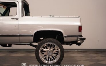 Chevrolet-Blazer-1989-SUV-26