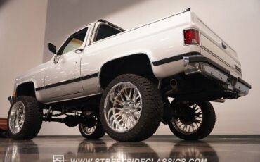 Chevrolet-Blazer-1989-SUV-27