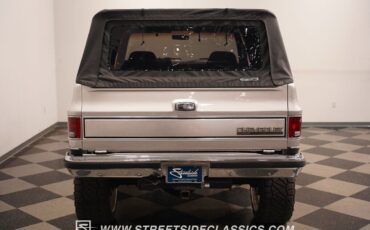 Chevrolet-Blazer-1989-SUV-28