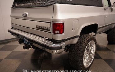 Chevrolet-Blazer-1989-SUV-30