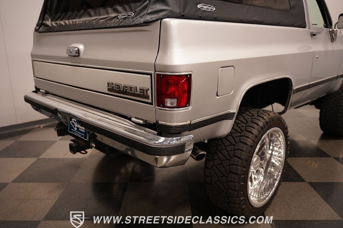 Chevrolet-Blazer-1989-SUV-30