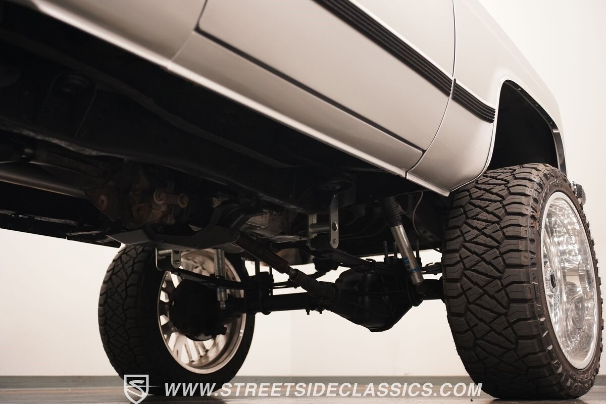 Chevrolet-Blazer-1989-SUV-31
