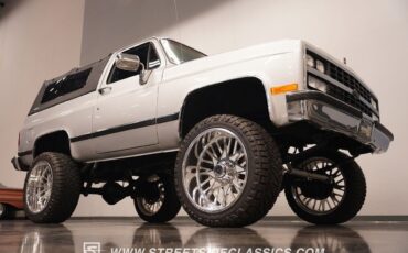 Chevrolet-Blazer-1989-SUV-34