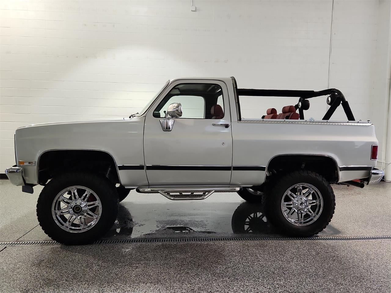Chevrolet-Blazer-1989-White-Red-7