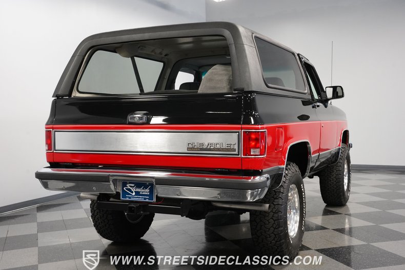 Chevrolet-Blazer-1990-Black-Gray-10