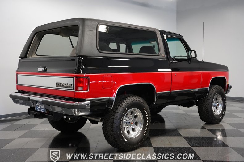 Chevrolet-Blazer-1990-Black-Gray-11