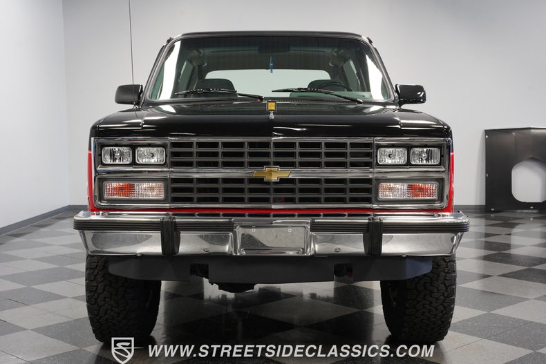 Chevrolet-Blazer-1990-Black-Gray-16