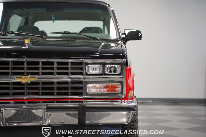 Chevrolet-Blazer-1990-Black-Gray-19