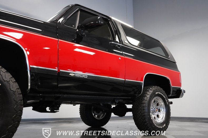 Chevrolet-Blazer-1990-Black-Gray-21