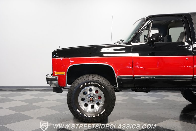 Chevrolet-Blazer-1990-Black-Gray-22