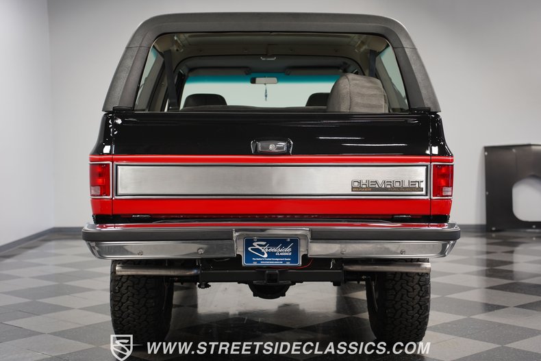 Chevrolet-Blazer-1990-Black-Gray-24