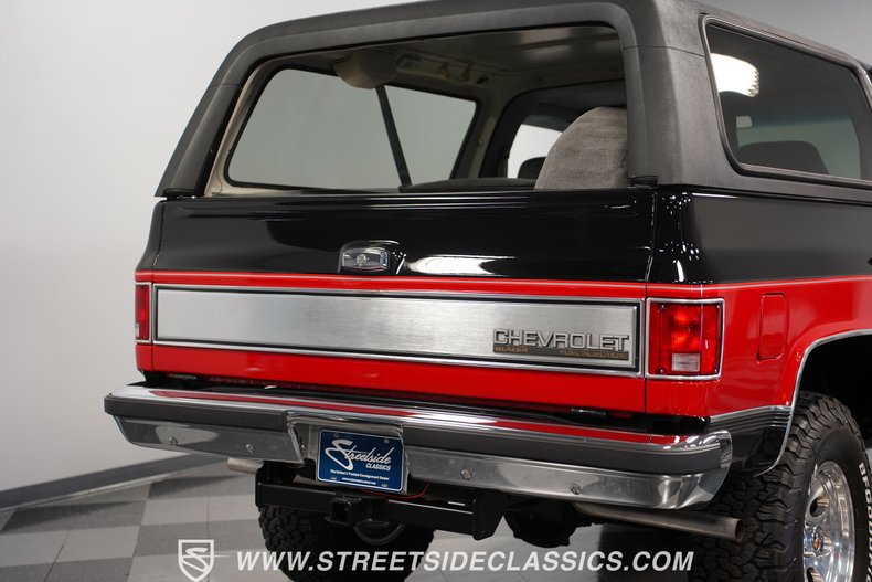Chevrolet-Blazer-1990-Black-Gray-25