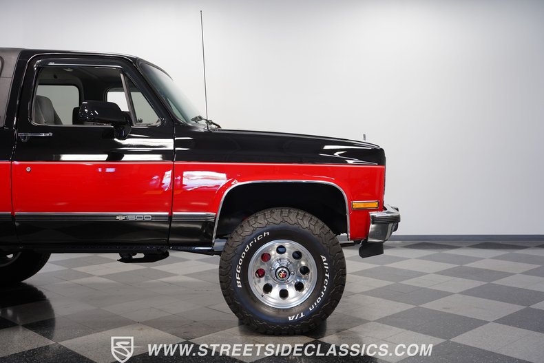 Chevrolet-Blazer-1990-Black-Gray-29