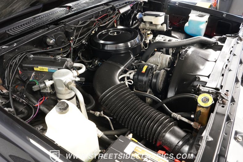 Chevrolet-Blazer-1990-Black-Gray-34