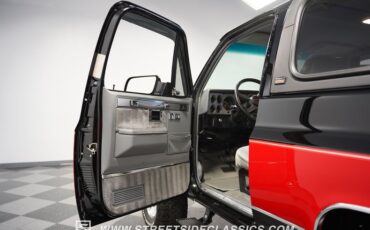 Chevrolet-Blazer-1990-Black-Gray-35