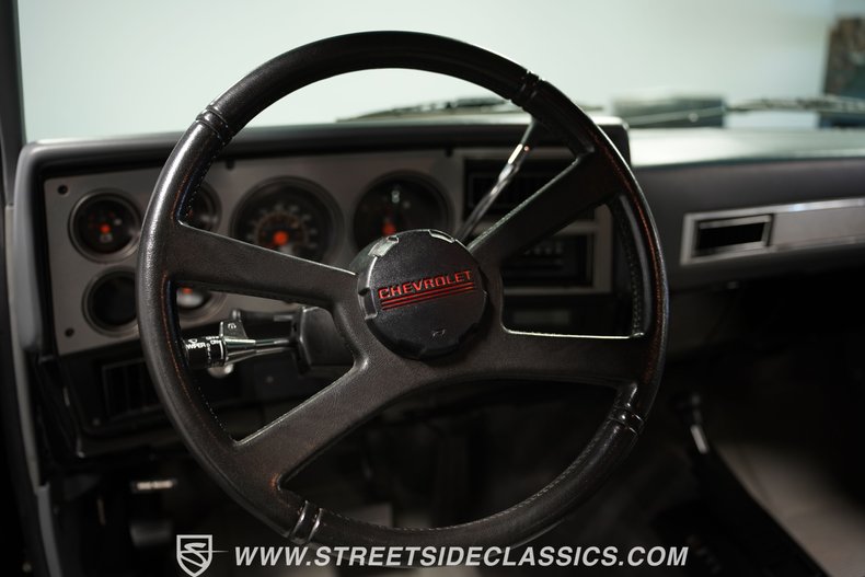 Chevrolet-Blazer-1990-Black-Gray-38