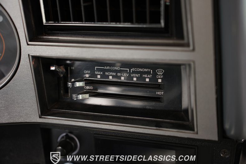 Chevrolet-Blazer-1990-Black-Gray-41