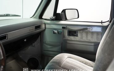 Chevrolet-Blazer-1990-Black-Gray-42